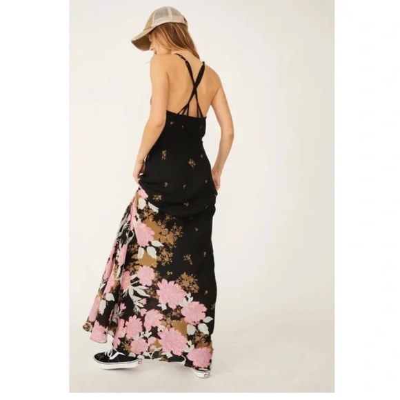 Free People Get To You Floral Printed Maxi Dress in Black Combo Size Small - Picture 2 of 16